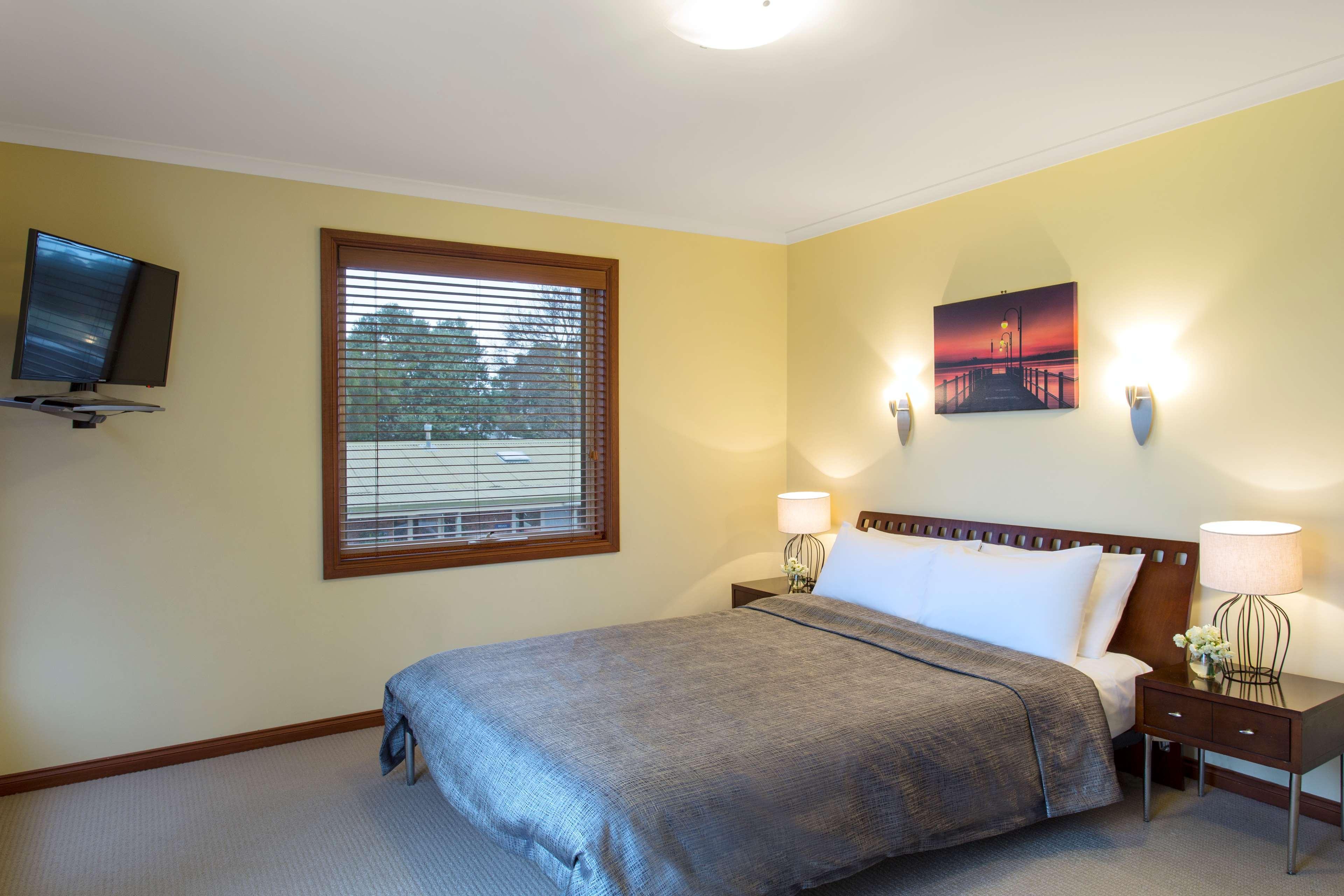 Best Western Colonial Village Motel Уорнъмбул Екстериор снимка