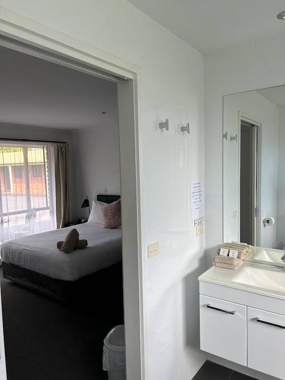 Best Western Colonial Village Motel Уорнъмбул Стая снимка